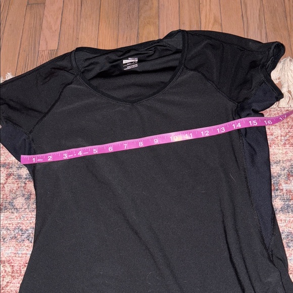 Nike Workout Top size Small - Picture 2 of 7